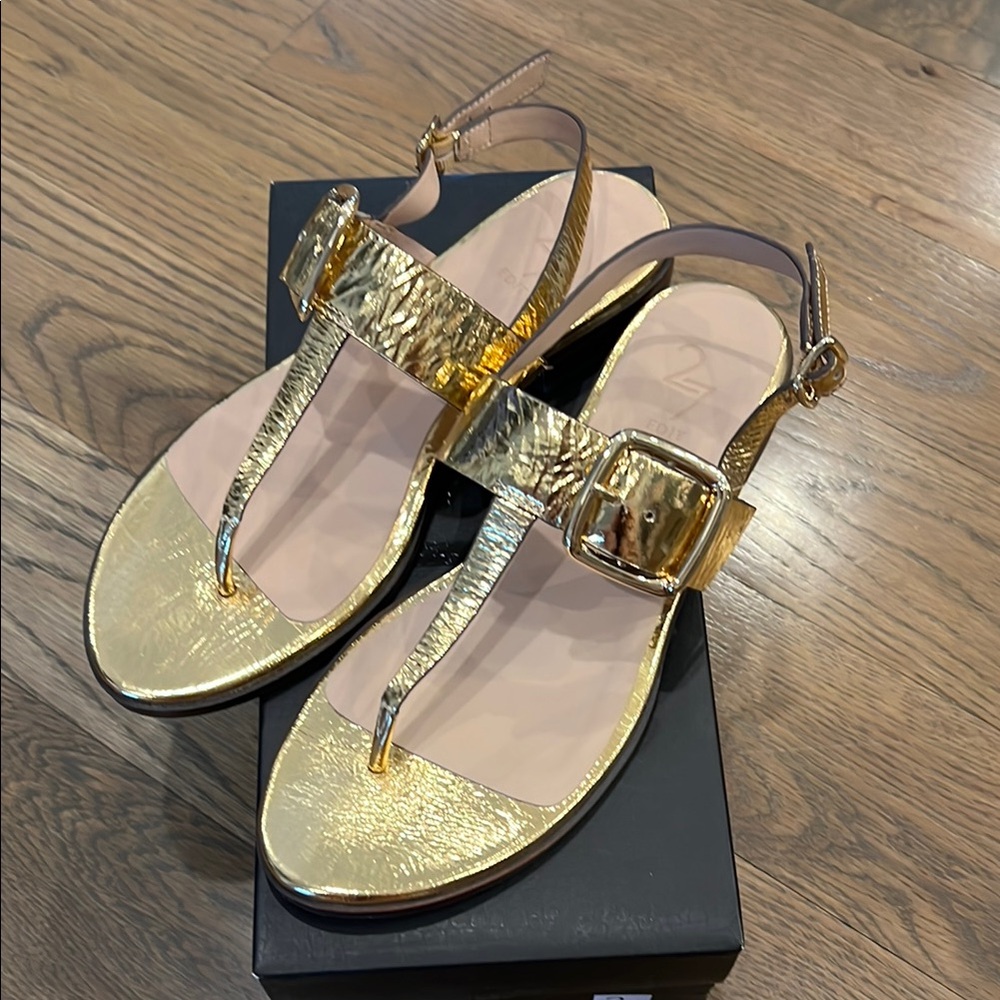 27 EDIT Gold T-Strap Sandals with Medallion